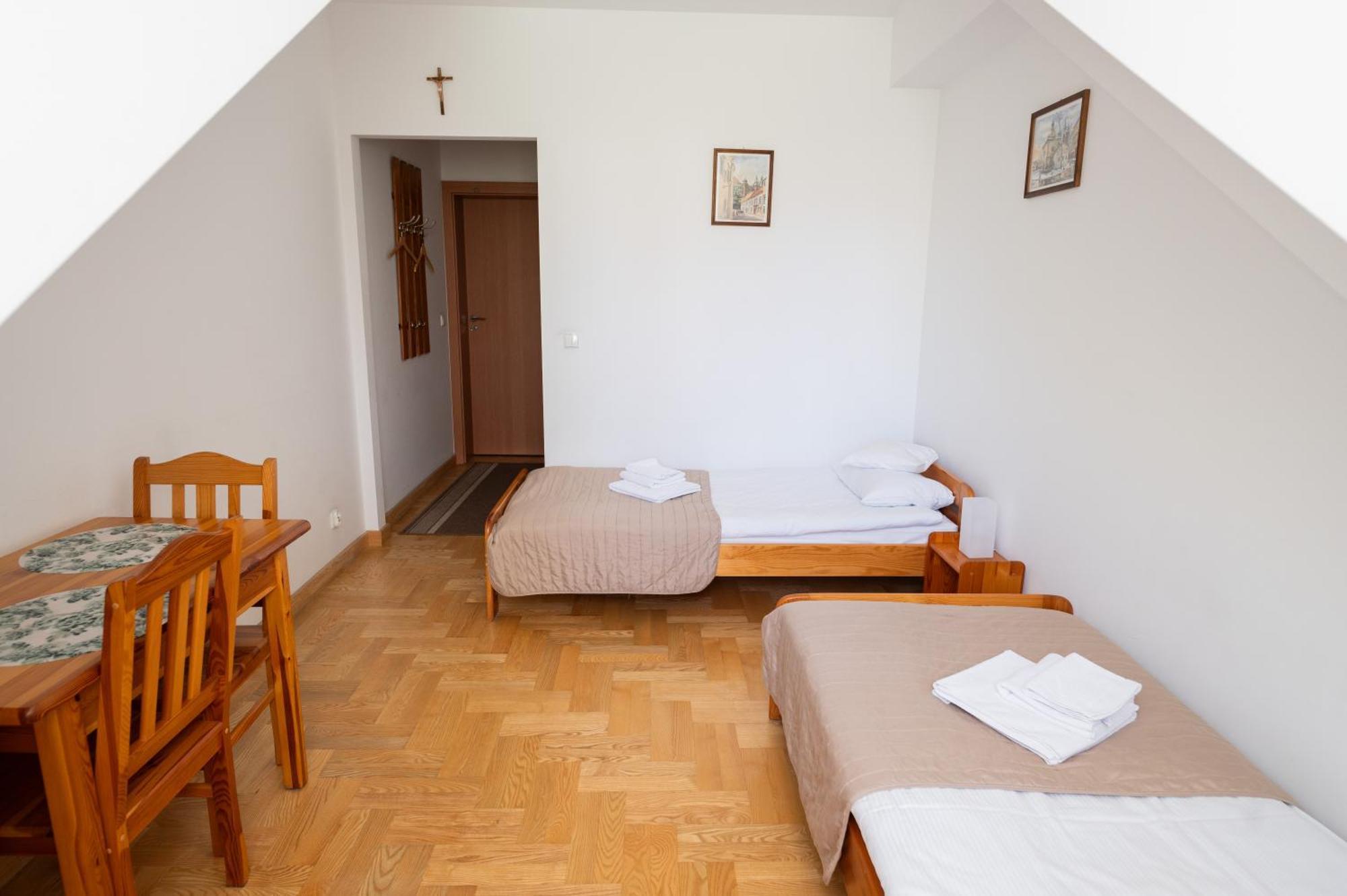 Pokoje Goscinne Dom Sw. Szymona Krasków Εξωτερικό φωτογραφία