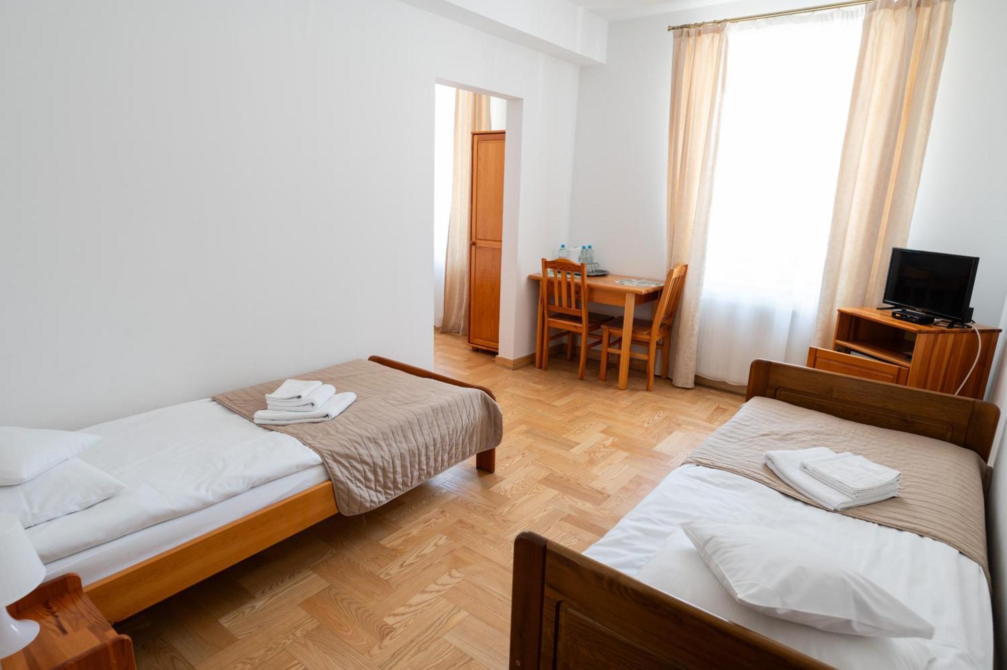 Pokoje Goscinne Dom Sw. Szymona Krasków Εξωτερικό φωτογραφία