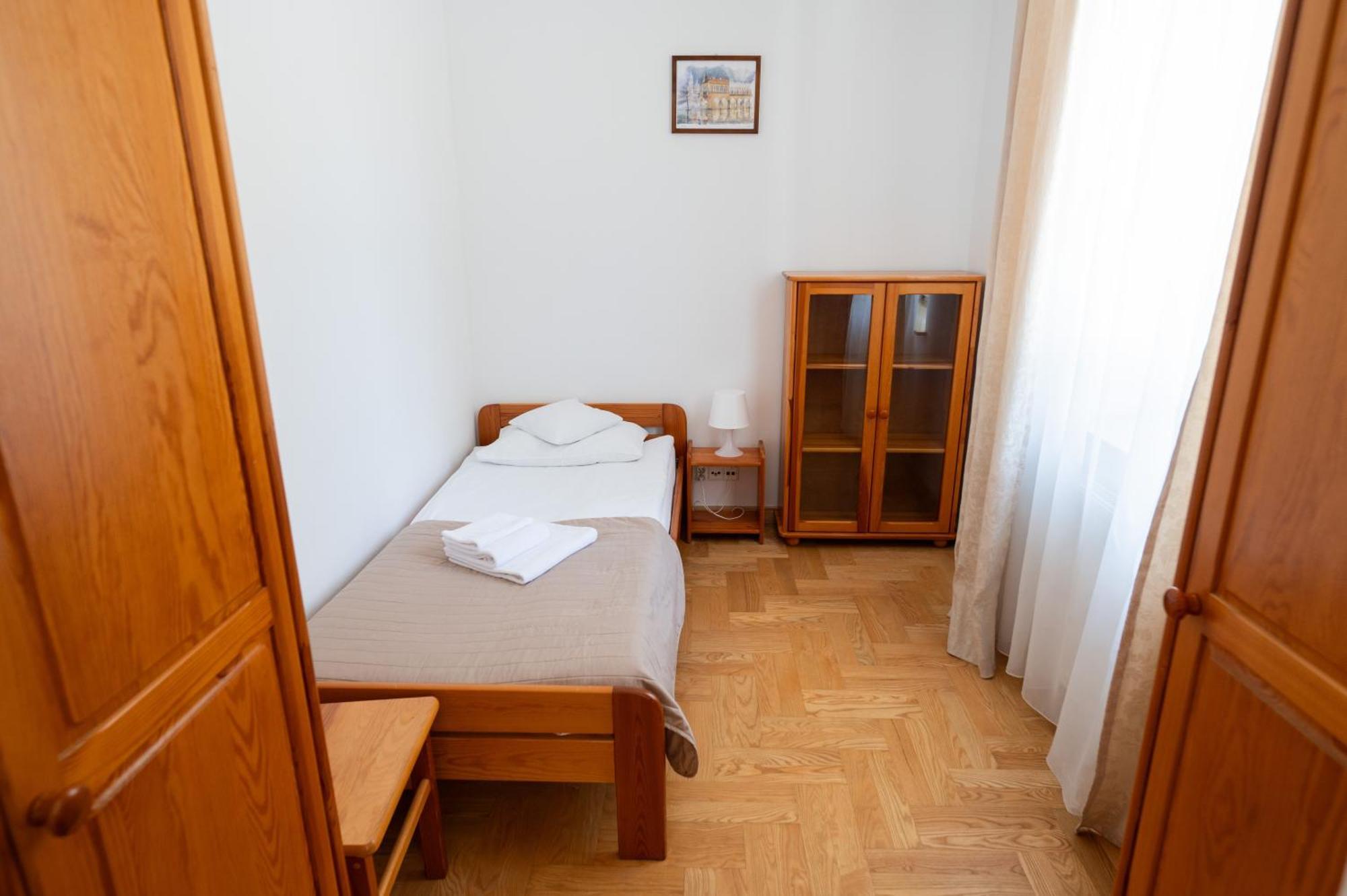 Pokoje Goscinne Dom Sw. Szymona Krasków Εξωτερικό φωτογραφία