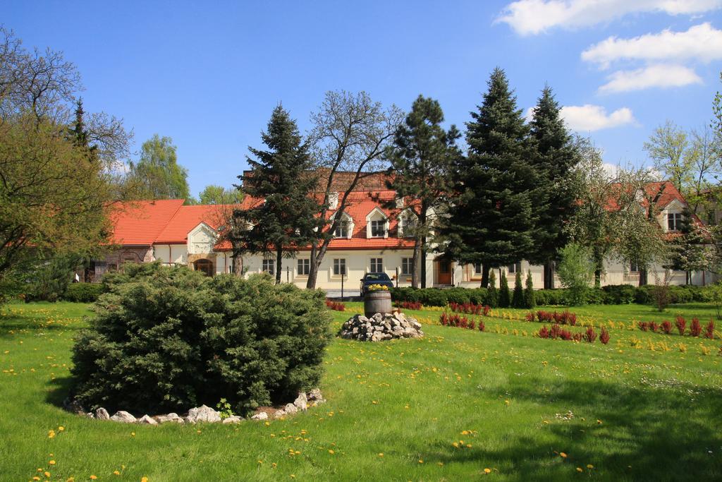 Pokoje Goscinne Dom Sw. Szymona Krasków Εξωτερικό φωτογραφία