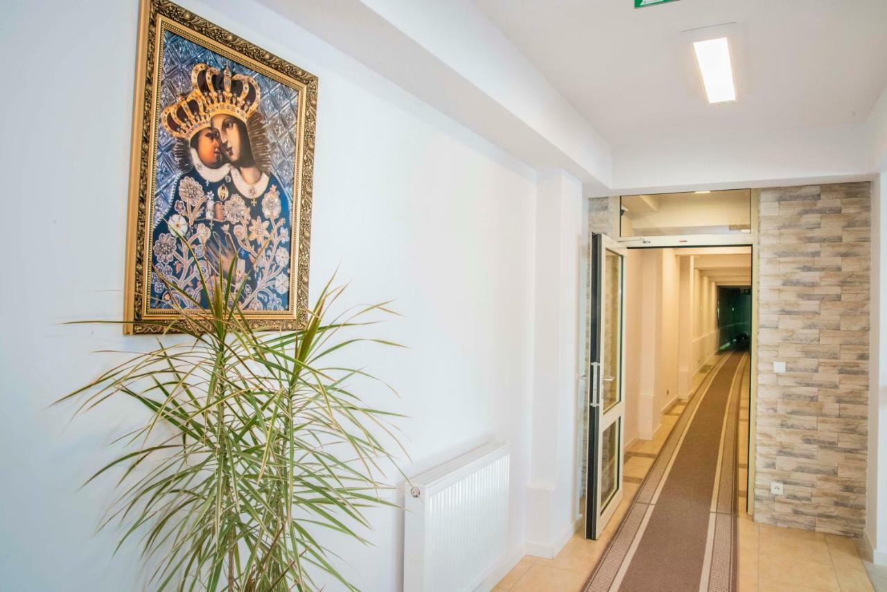 Pokoje Goscinne Dom Sw. Szymona Krasków Εξωτερικό φωτογραφία